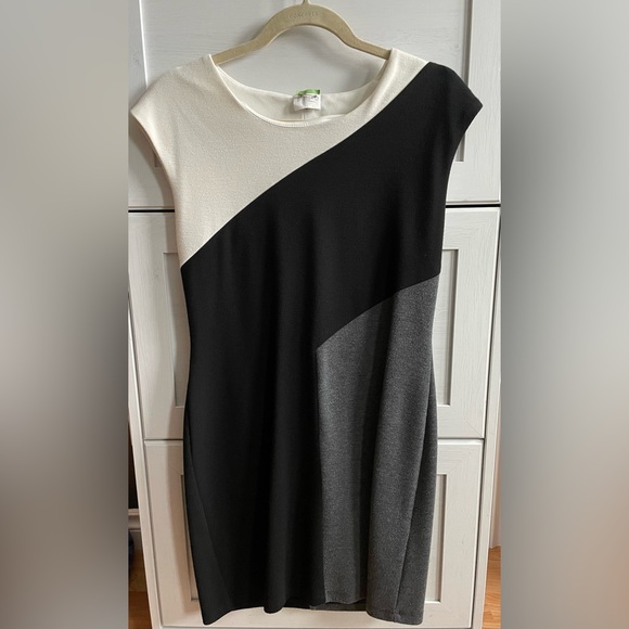 Winter dress- size small. Perfect for parties! - Picture 1 of 2